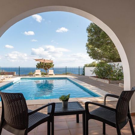 Villa Panorama Cala En Porter  Rum bild
