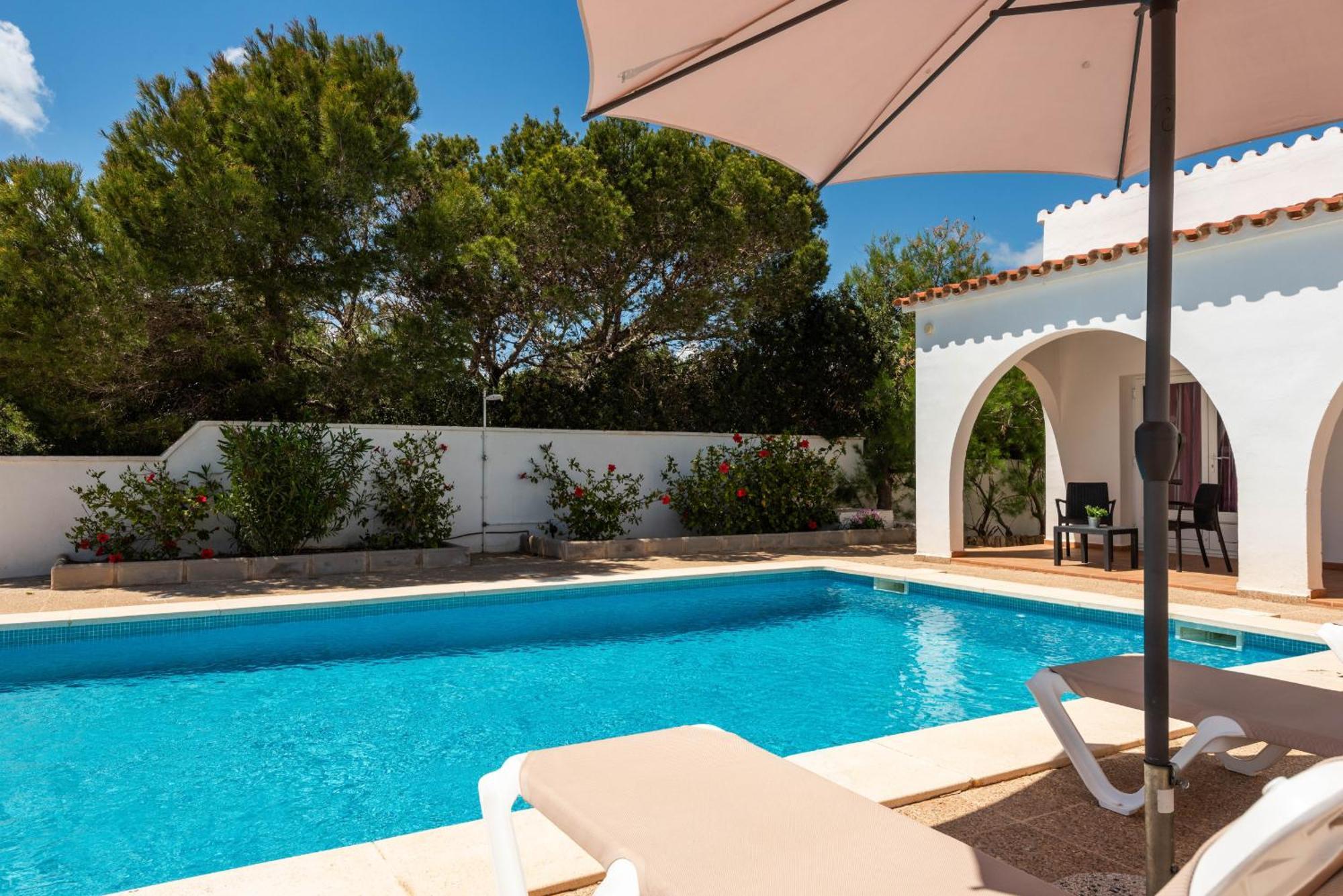 Villa Panorama Cala En Porter  Rum bild